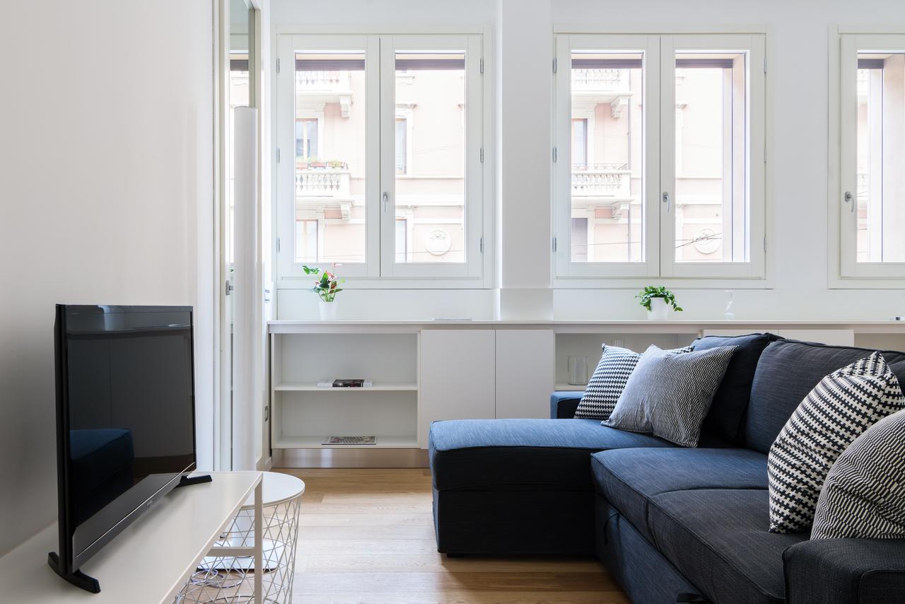 Altido Lovely 1-Bed Flat With Balcony & Free Parking Мілан Екстер'єр фото